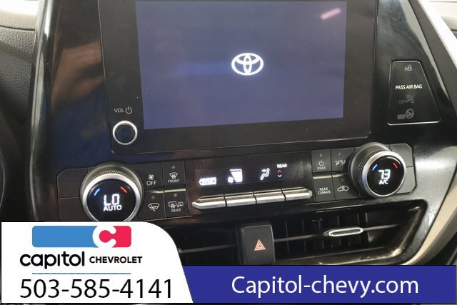 Used 2023 Toyota Highlander LE AWD/4WD image 21