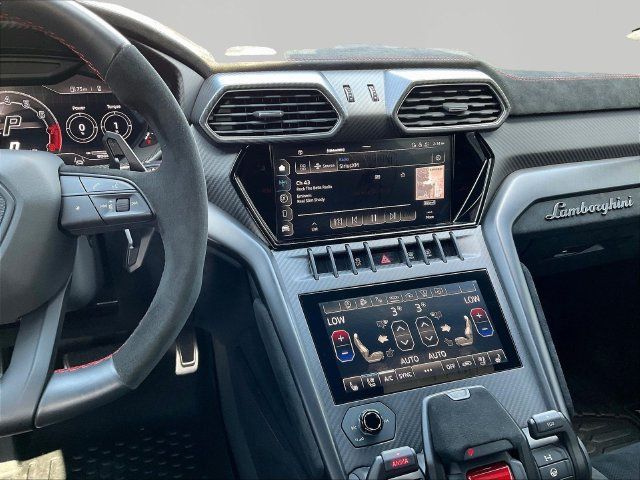 Used 2023 Lamborghini Urus Performante AWD/4WD image 11