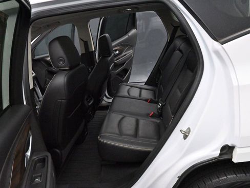 Used 2018 GMC Terrain Denali w/ Advanced Safety Package image 28