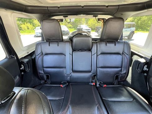 Used 2022 Jeep Wrangler Unlimited Rubicon w/ Steel Bumper Group AWD/4WD image 31