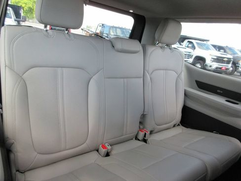 Used 2023 Jeep Wagoneer Series II w/ Premium Group I AWD/4WD image 27