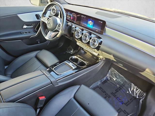 Used 2025 Mercedes-Benz CLA 250 image 28