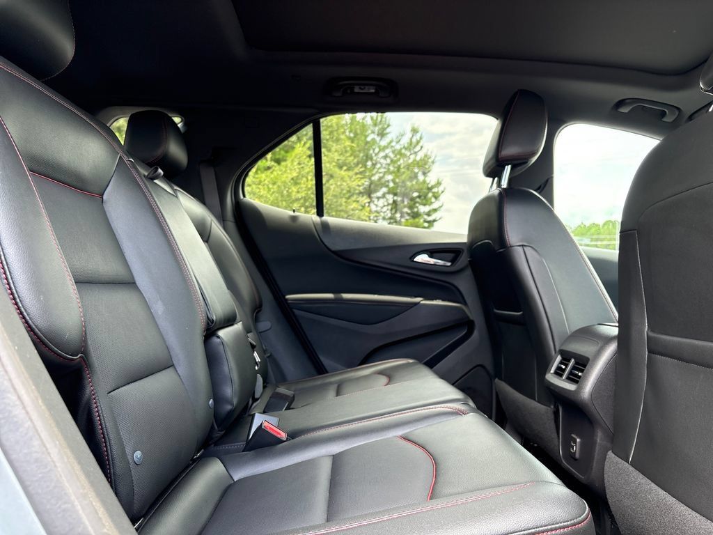 Used 2024 Chevrolet Equinox RS w/ RS Leather Package FWD image 35