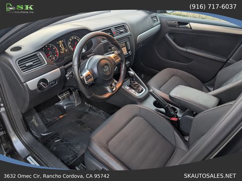 Used 2014 Volkswagen Jetta GLI FWD image 13