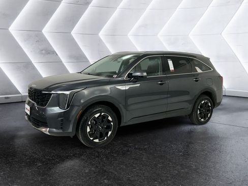 Used 2024 Kia Sorento S AWD/4WD image 3