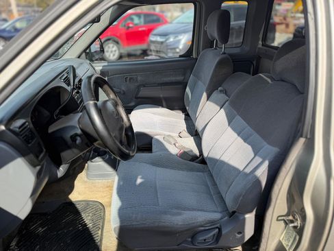 Used 2000 Nissan Frontier XE image 20