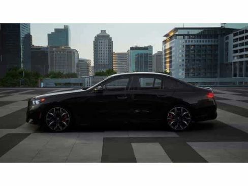 Used 2026 BMW 530i w/ M Sport Package RWD image 4