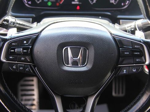 Used 2018 Honda Accord Sport image 26