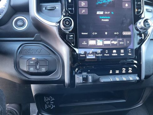 Used 2025 RAM 2500 Big Horn AWD/4WD image 22