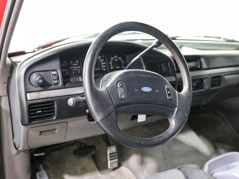 Used 1993 Ford F150 Lightning RWD image 11
