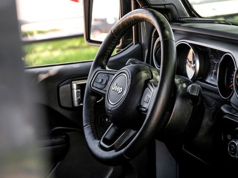 Used 2020 Jeep Wrangler Unlimited Sport S image 24