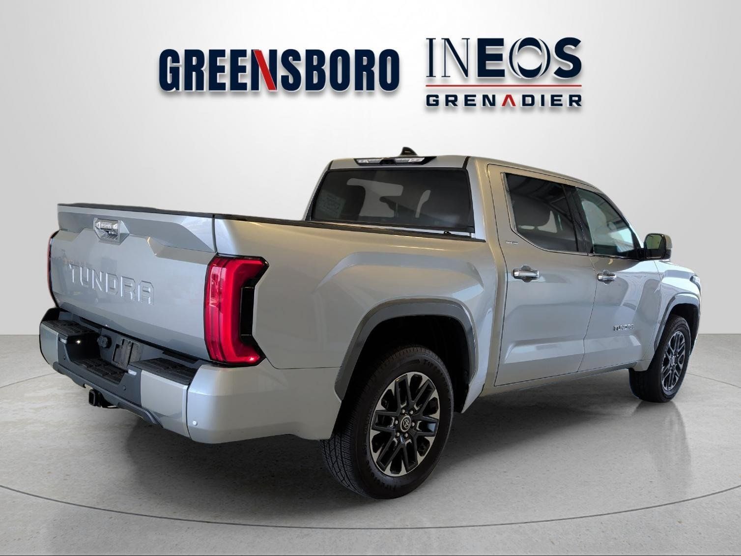 Used 2023 Toyota Tundra Limited w/ Power Package RWD image 5