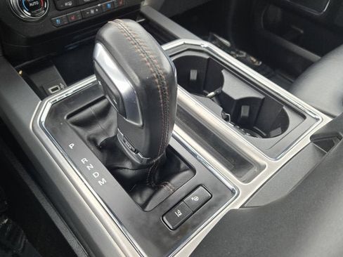 Used 2019 Ford F150 Platinum w/ Equipment Group 701A Luxury image 27