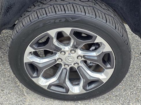 Used 2022 RAM 1500 Limited w/ Body Color Bumper Group image 42