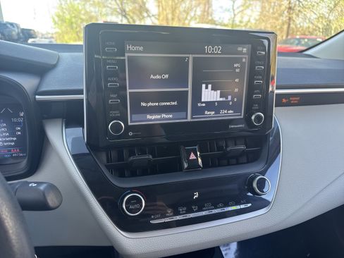 Used 2021 Toyota Corolla LE w/ Carpet Mat Package (TMS) image 12