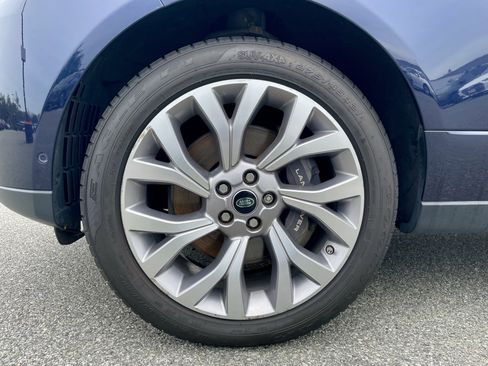 Used 2019 Land Rover Range Rover Long Wheelbase Supercharged AWD/4WD image 9