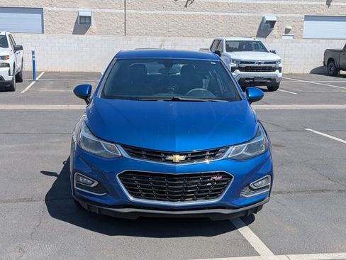 Used 2017 Chevrolet Cruze LT w/ Convenience Package FWD image 2