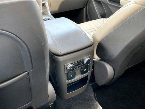 Used 2020 Ford Explorer Platinum w/ Premium Technology Package image 11