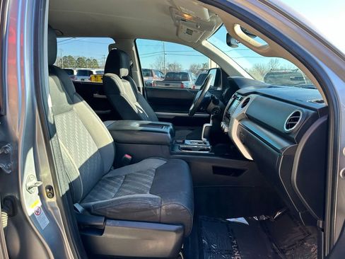 Used 2018 Toyota Tundra SR5 w/ SR5 Upgrade Package image 30