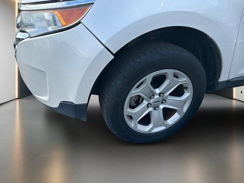 Used 2013 Ford Edge Limited FWD image 2