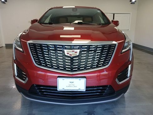 Used 2020 Cadillac XT5 Premium Luxury AWD/4WD image 5