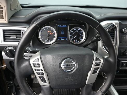 Used 2019 Nissan Titan PRO-4X w/ Pro-4x Utility Package image 11