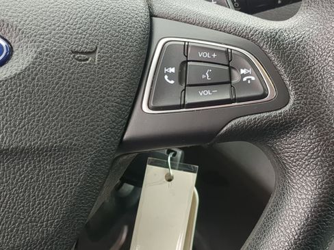 Used 2017 Ford Escape SE w/ Equipment Group 201A image 28