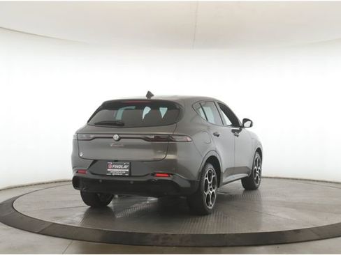 Used 2025 Alfa Romeo Tonale w/ Premium Package image 7