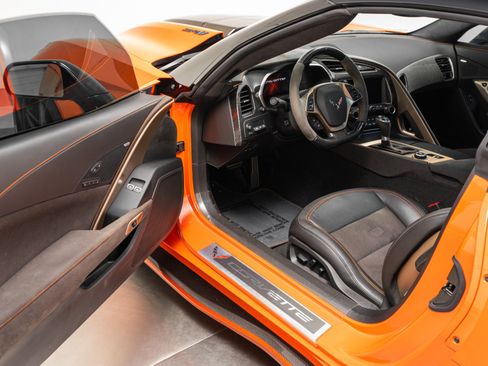 Used 2019 Chevrolet Corvette ZR1 RWD image 23