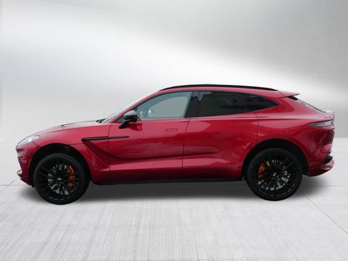 Used 2022 Aston Martin DBX image 4