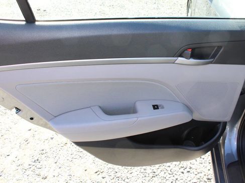 Used 2018 Hyundai Elantra Value Edition image 24