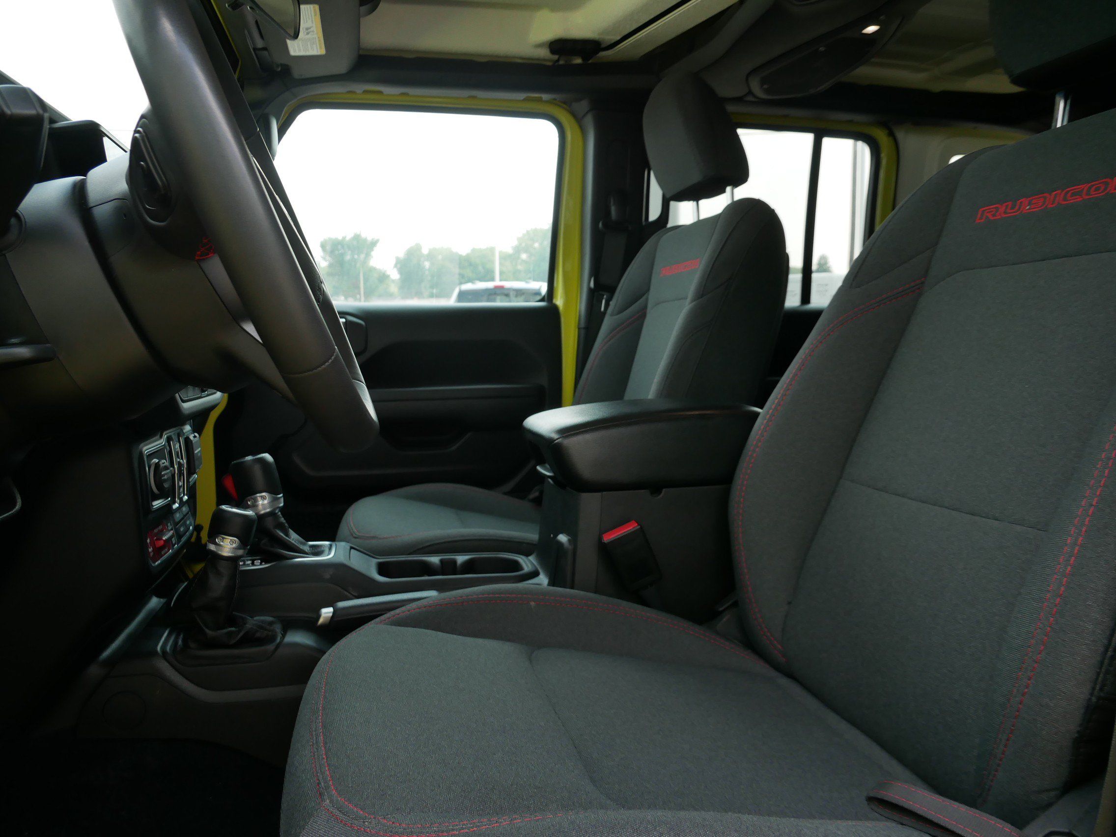Used 2024 Jeep Wrangler Unlimited Rubicon AWD/4WD image 6