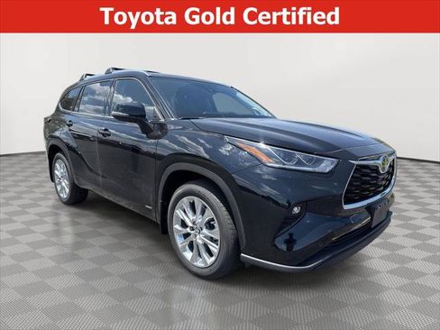 Certified 2026 Toyota Highlander Limited AWD/4WD image 1