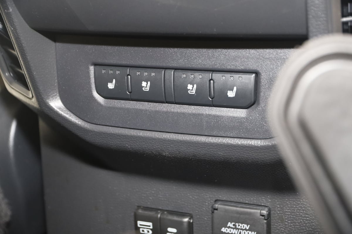 Used 2022 Toyota Tundra 1794 Edition AWD/4WD image 16