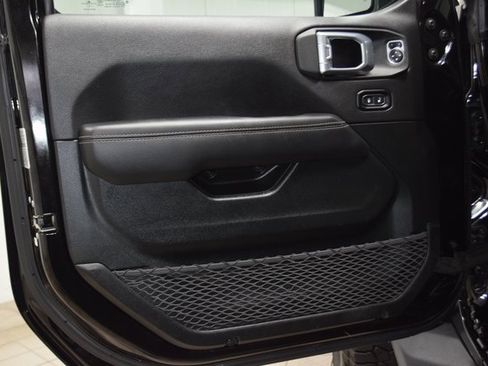 Used 2021 Jeep Gladiator Overland w/ Popular Equipment Package image 42