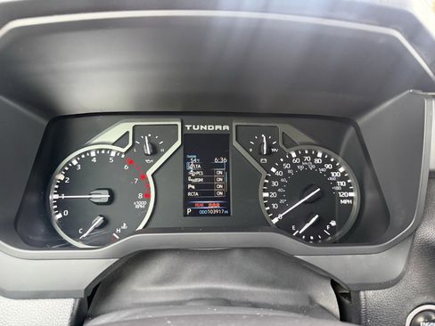 Used 2022 Toyota Tundra SR5 w/ SR5 Convenience Package image 22