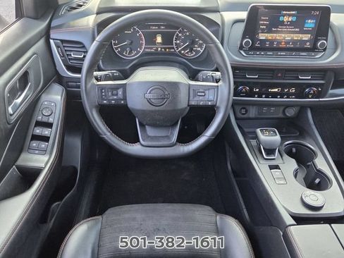 Used 2025 Nissan Rogue SV AWD/4WD image 11