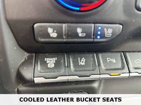 Used 2022 Chevrolet Silverado 2500 LTZ w/ LTZ Convenience Package image 31