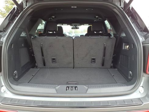 Used 2023 Ford Explorer ST-Line w/ Class IV Trailer Tow Package image 10