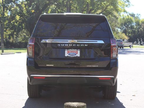 Used 2023 Chevrolet Suburban Premier image 6