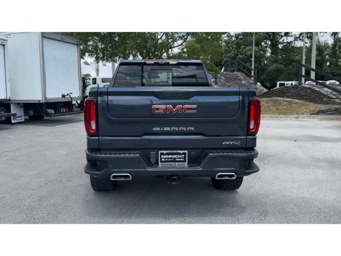 Used 2021 GMC Sierra 1500 AT4 w/ Technology Package AWD/4WD image 7