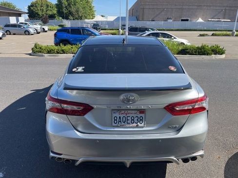 Used 2018 Toyota Camry XSE FWD image 5