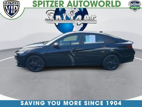 Used 2023 Hyundai Elantra SEL FWD image 7