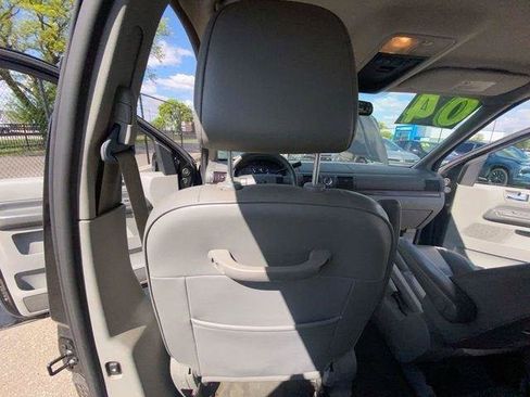 Used 2004 Ford Freestar Limited FWD image 32