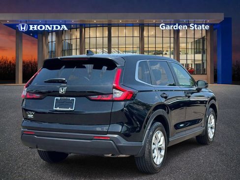 Used 2025 Honda CR-V LX image 4