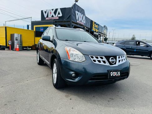 Used 2013 Nissan Rogue SV w/ Premium Pkg FWD image 3