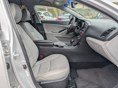 Used 2012 Kia Optima EX FWD image 10