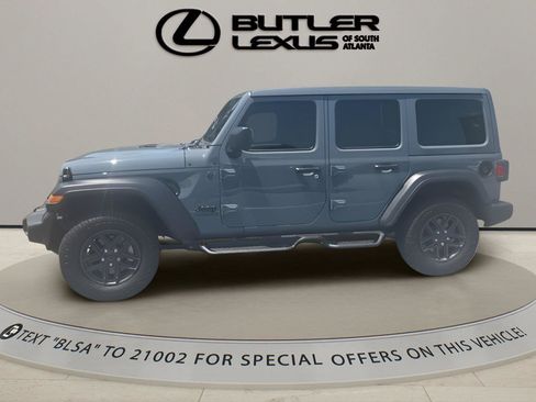 Used 2024 Jeep Wrangler Unlimited Sport AWD/4WD image 1