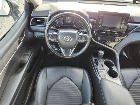 Used 2022 Toyota Camry SE image 23