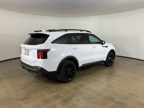 Used 2024 Kia Sorento SX AWD/4WD image 8